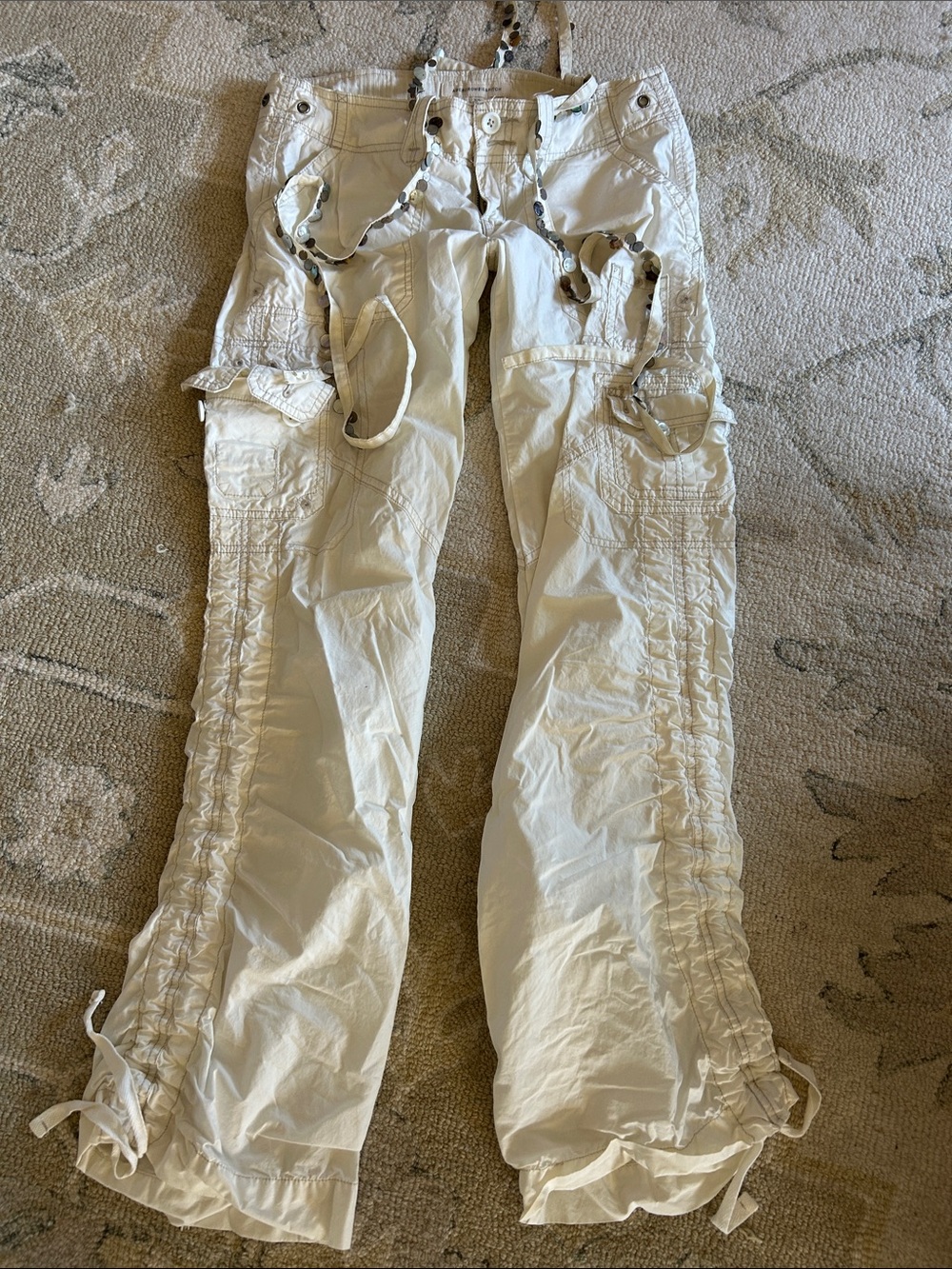 Abercrombie & Fitch Cream Cargo Jogger Pants with Ruched Side Panels shell belt